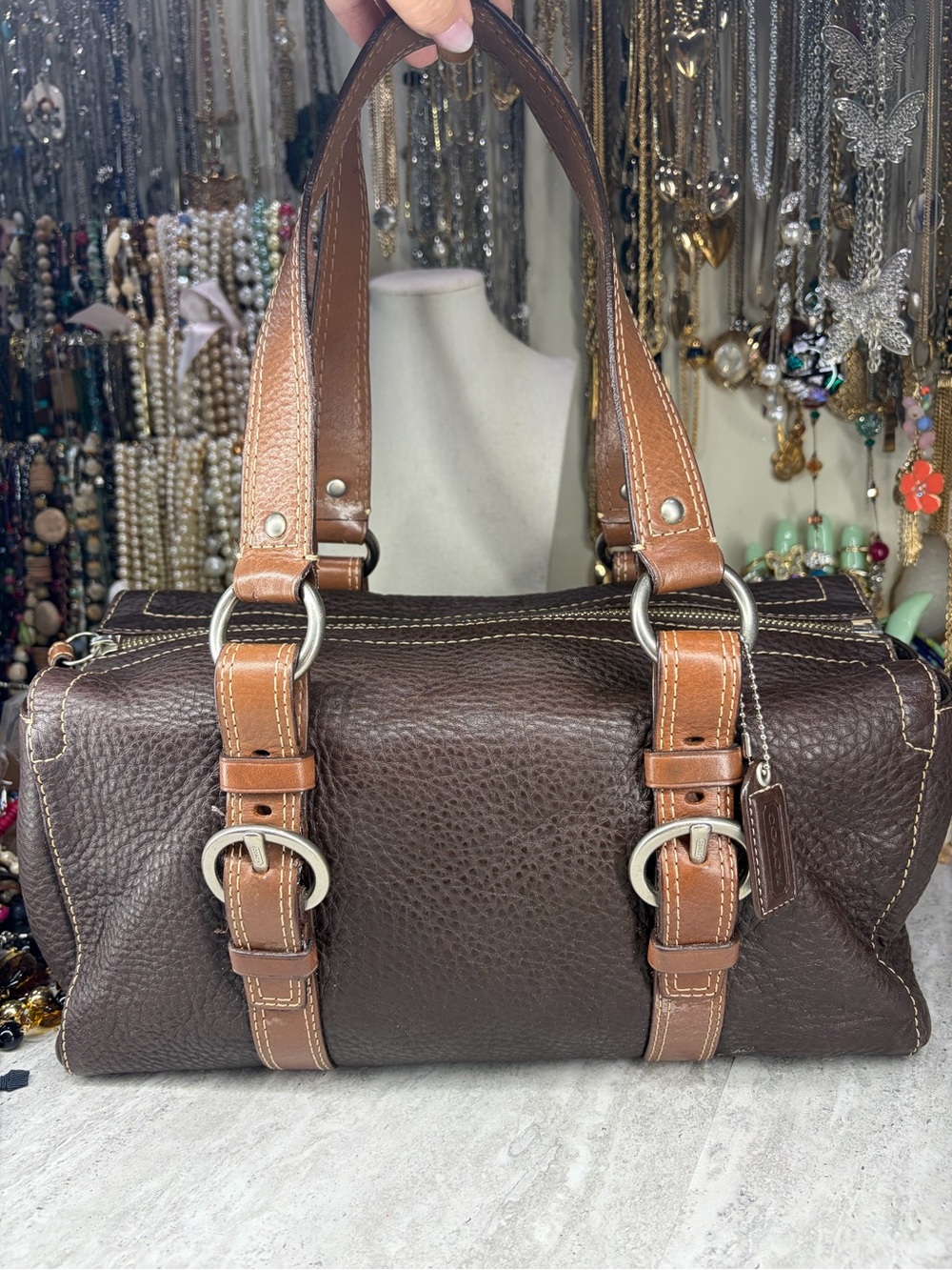 Coach Chelsea Pebbled Leather Barrel Purse Shoulder Bag Brown Hang Tag Satchel